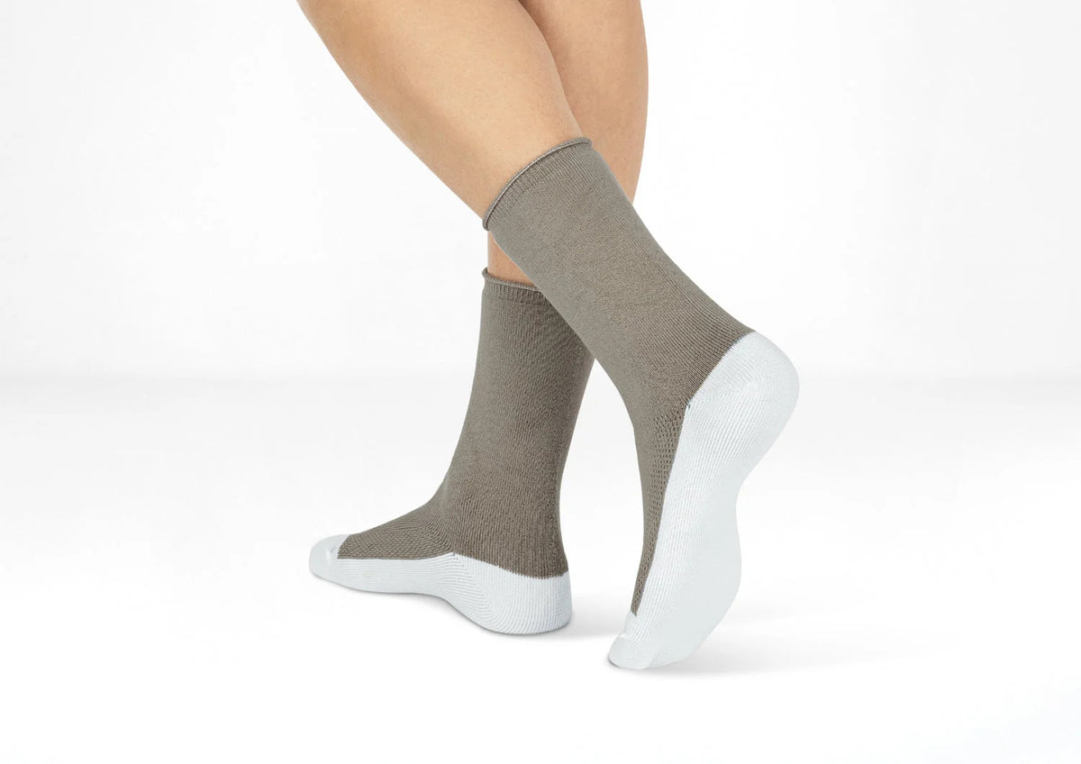 Extra Roomy Socks (Thick) - Brown